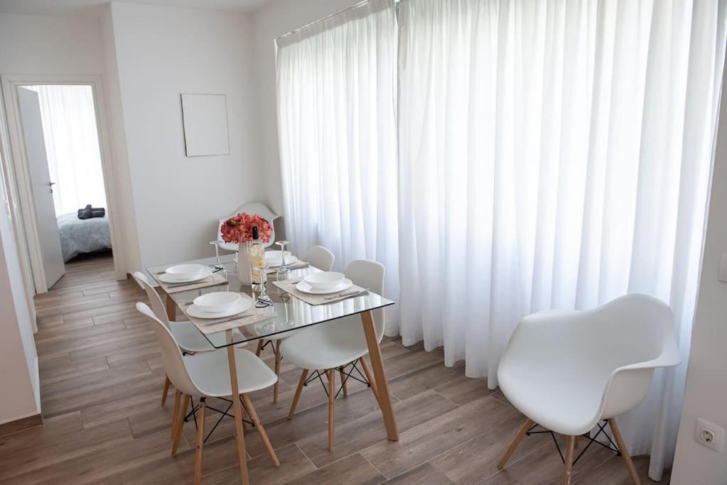 Bright 2Br Apartment In Palaio Faliro- Athen Exterior foto